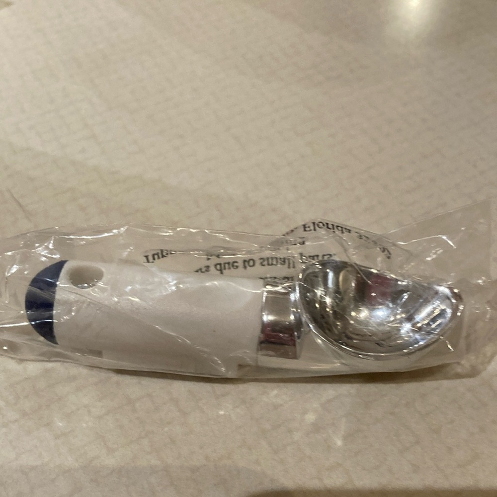 Tupperware Ice Cream Scoop Magnet